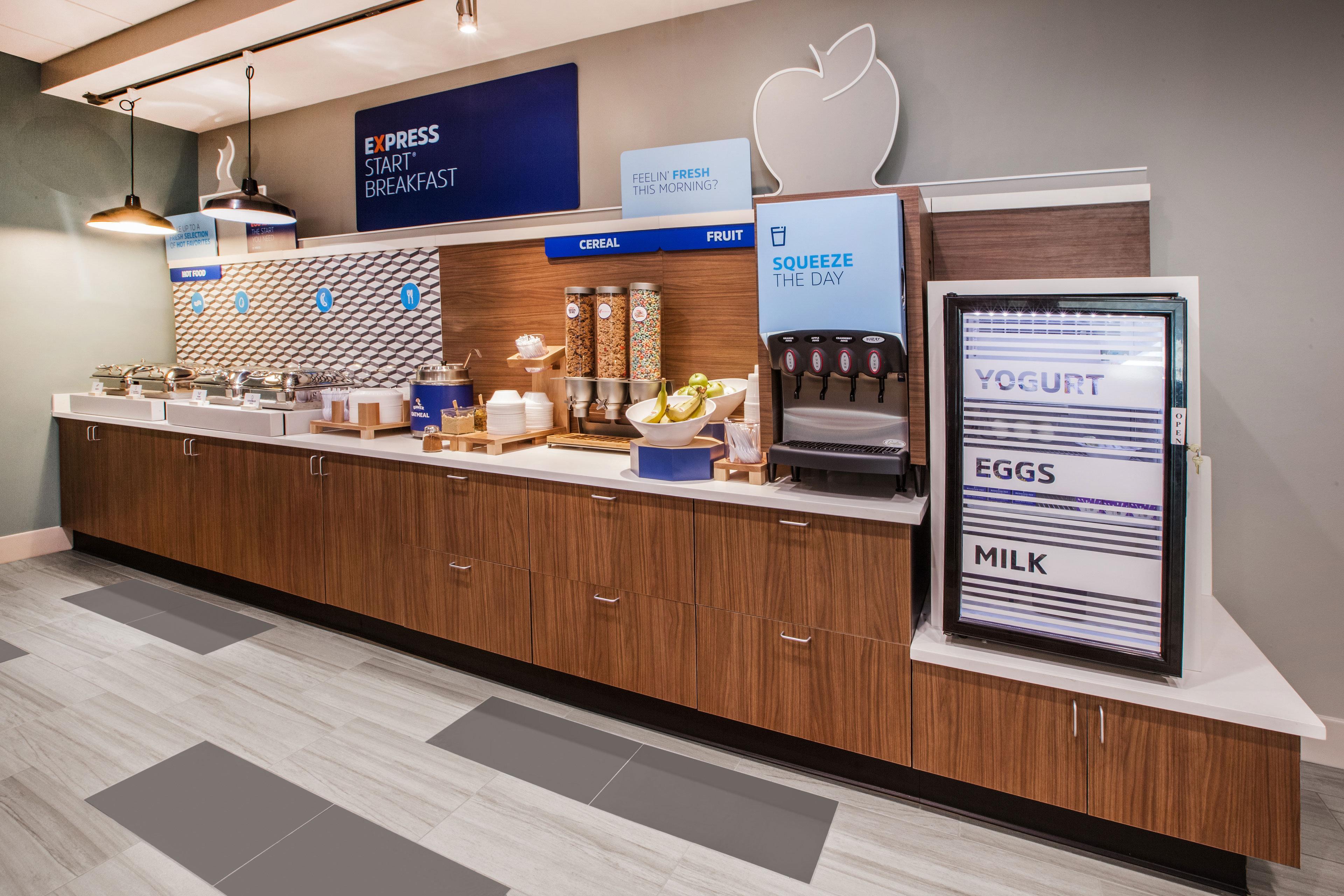 Holiday Inn Express Crestwood By Ihg מראה חיצוני תמונה