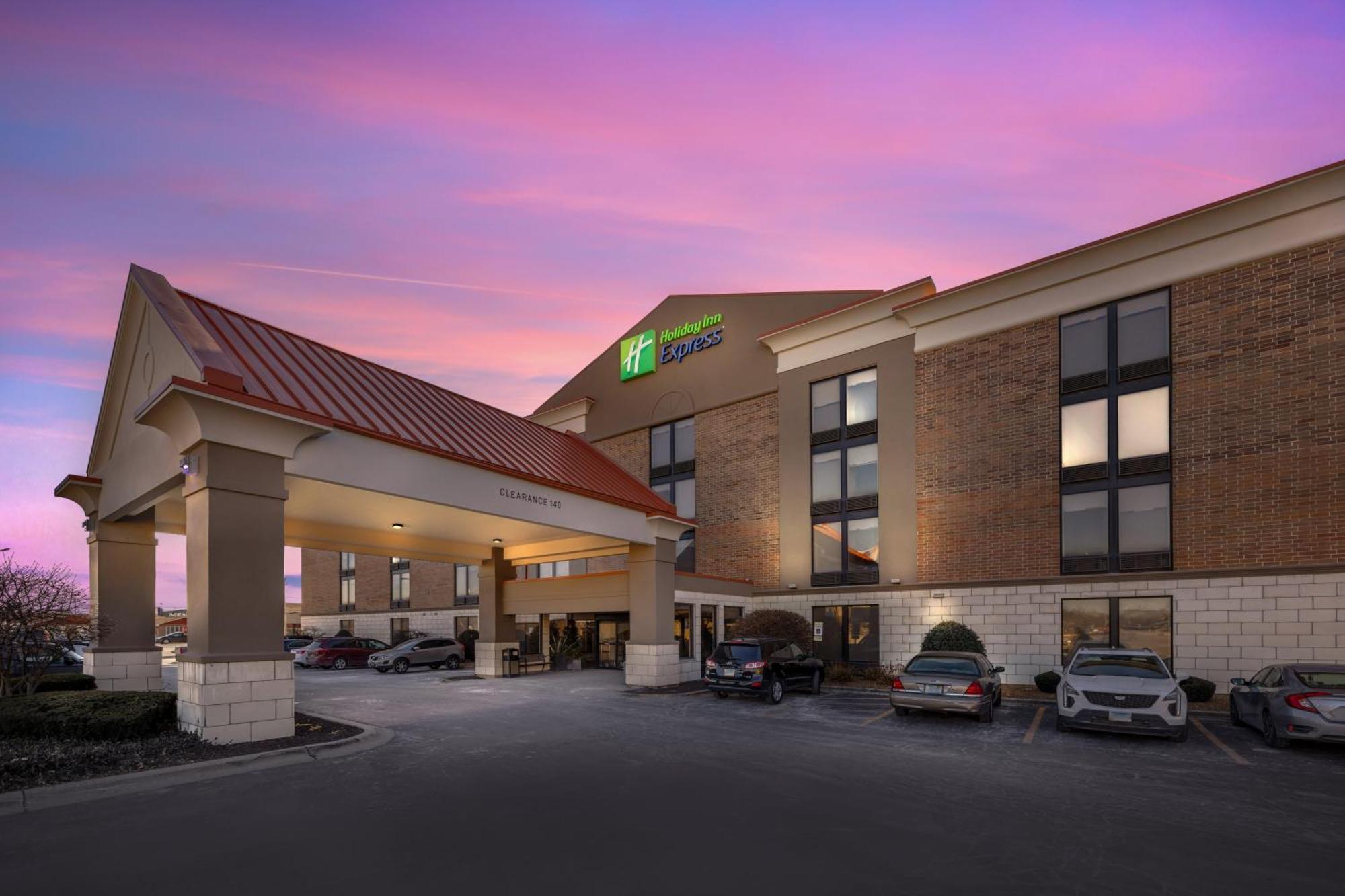 Holiday Inn Express Crestwood By Ihg מראה חיצוני תמונה