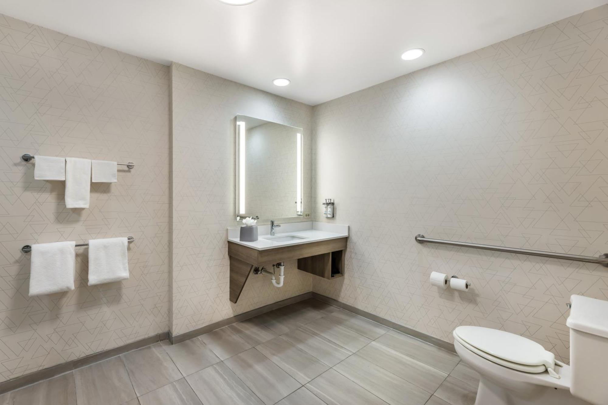 Holiday Inn Express Crestwood By Ihg מראה חיצוני תמונה