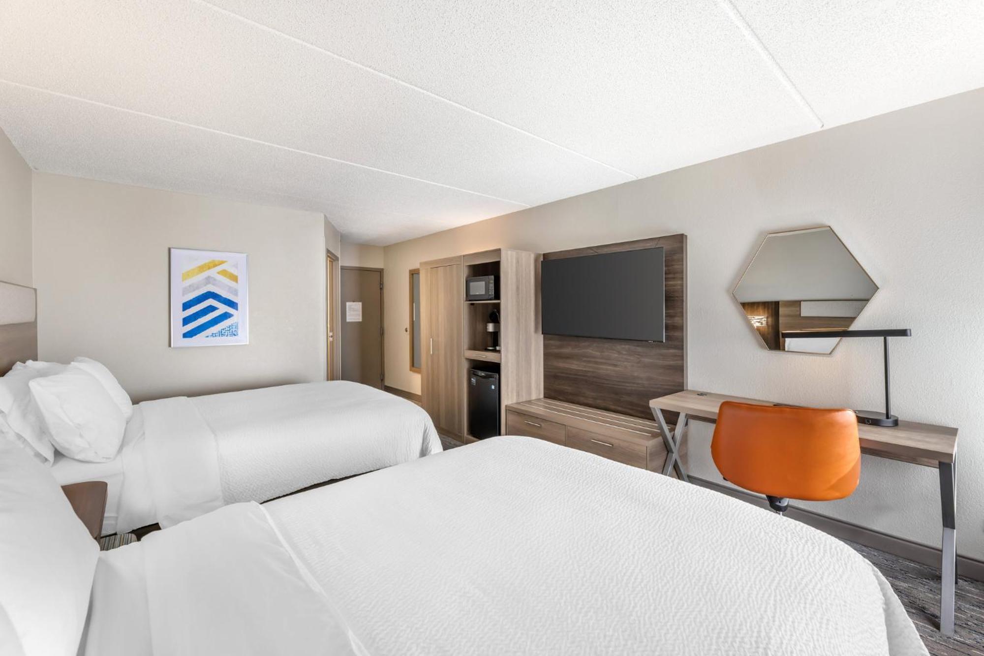 Holiday Inn Express Crestwood By Ihg מראה חיצוני תמונה