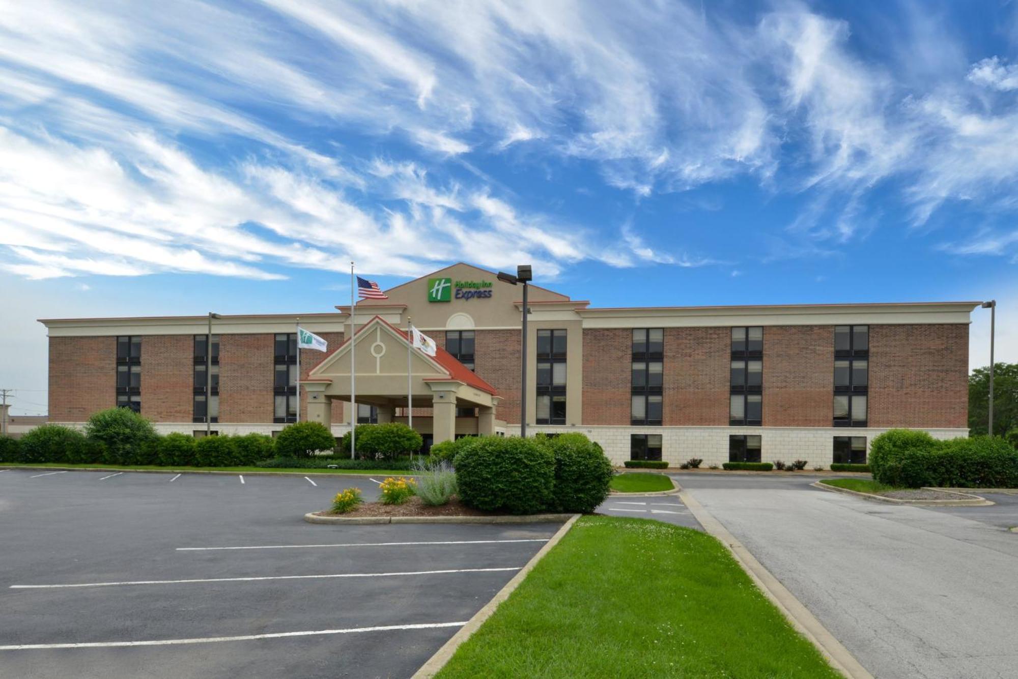 Holiday Inn Express Crestwood By Ihg מראה חיצוני תמונה