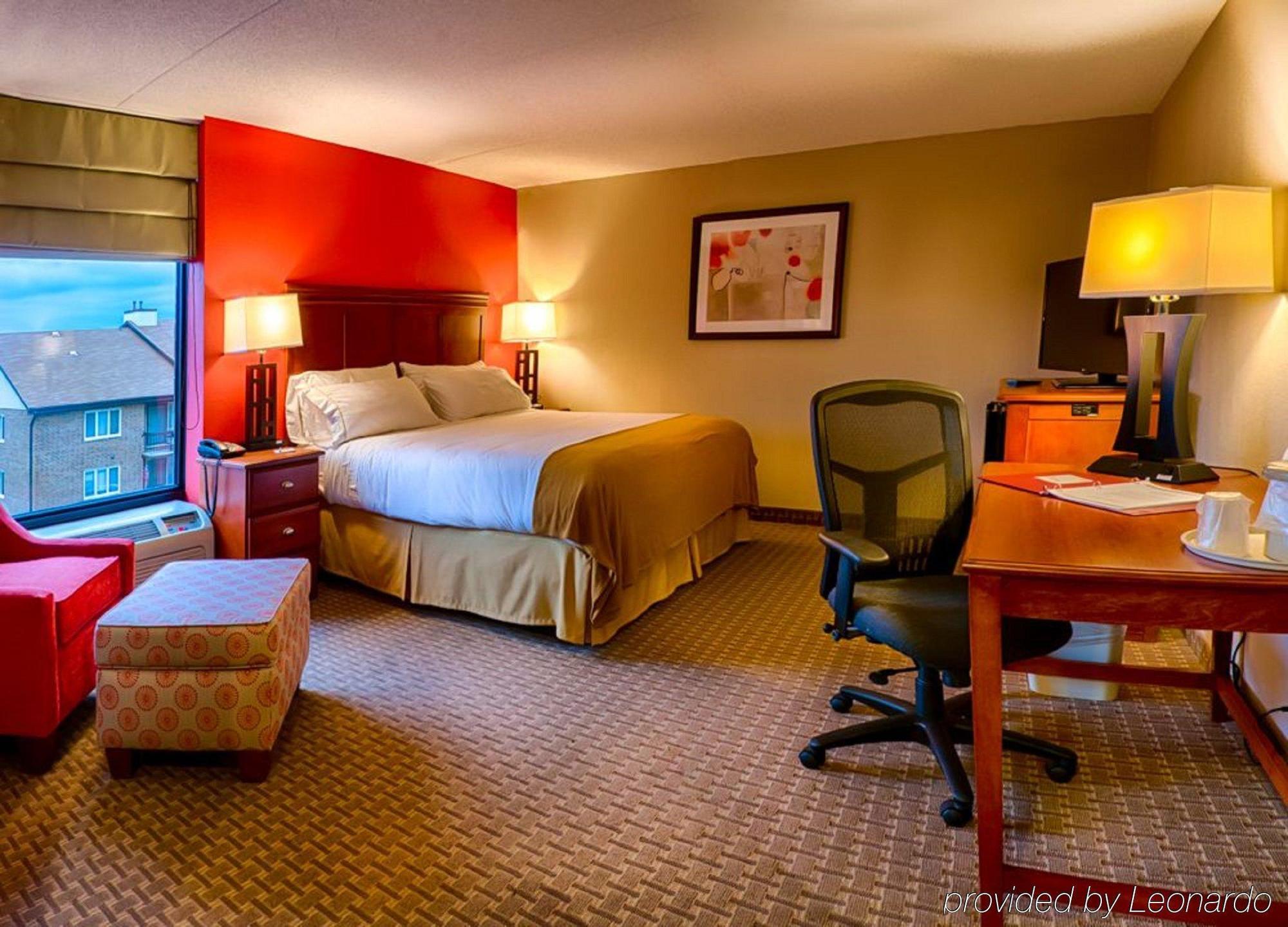 Holiday Inn Express Crestwood By Ihg מראה חיצוני תמונה
