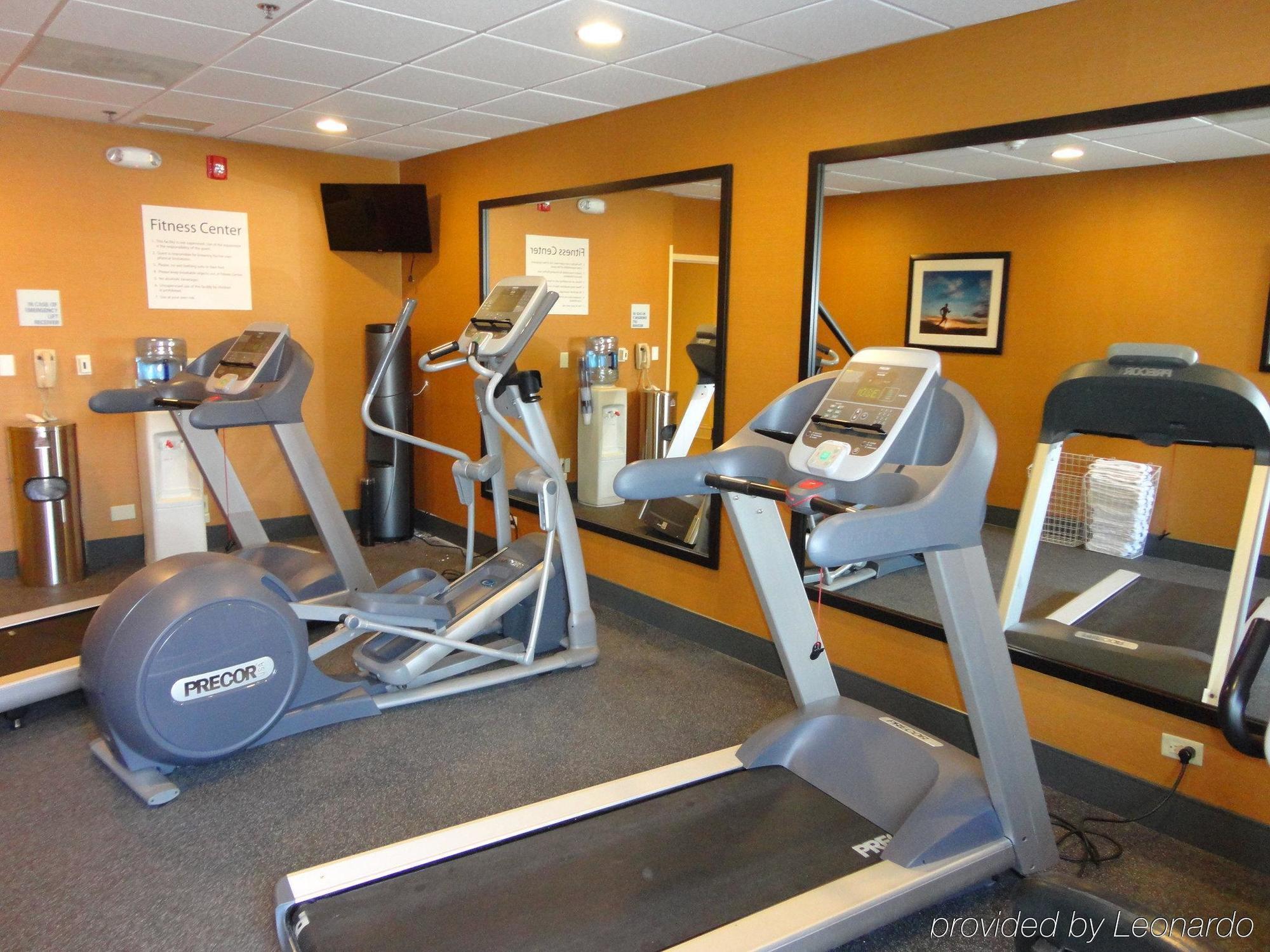Holiday Inn Express Crestwood By Ihg מראה חיצוני תמונה