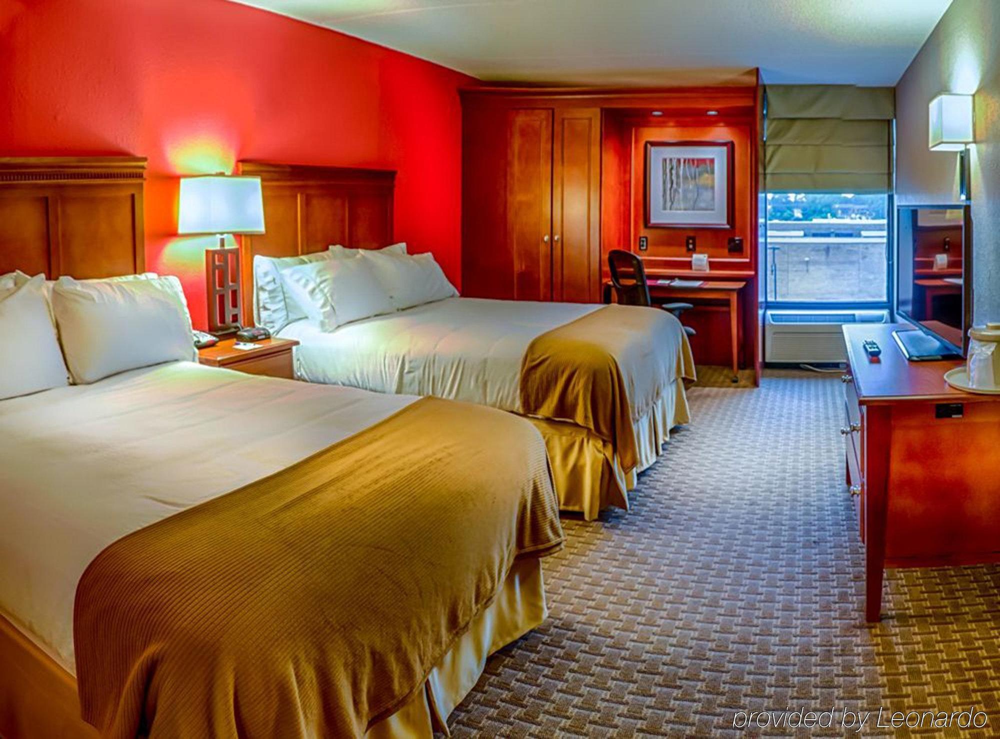 Holiday Inn Express Crestwood By Ihg מראה חיצוני תמונה